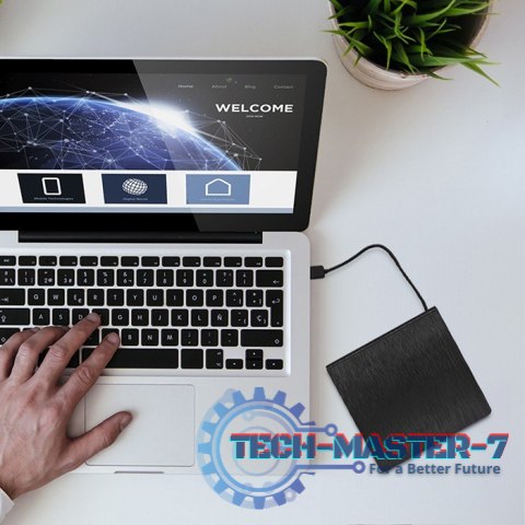 Obudowa/kieszeń na napęd optyczny CD/DVD SATA | USB3.0 | 9.5mm Obudowa/kieszeń na napęd optyczny CD/DVD SATA | USB3.0 | 9.5mm