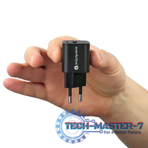 Ładowarka USB/USB-C QC3.0 30W technologia GaN Czarna Ładowarka USB/USB-C QC3.0 30W technologia GaN Czarna